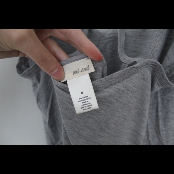 Gray strappy tank - Picture 3 of 3